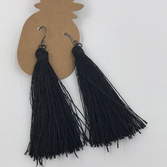 Black Tassel Earrings from Cato Must Bundle - Picture 3 of 6